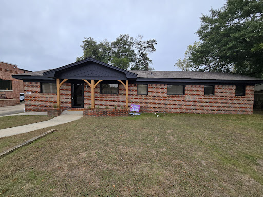 Pinnacle Realty LLC